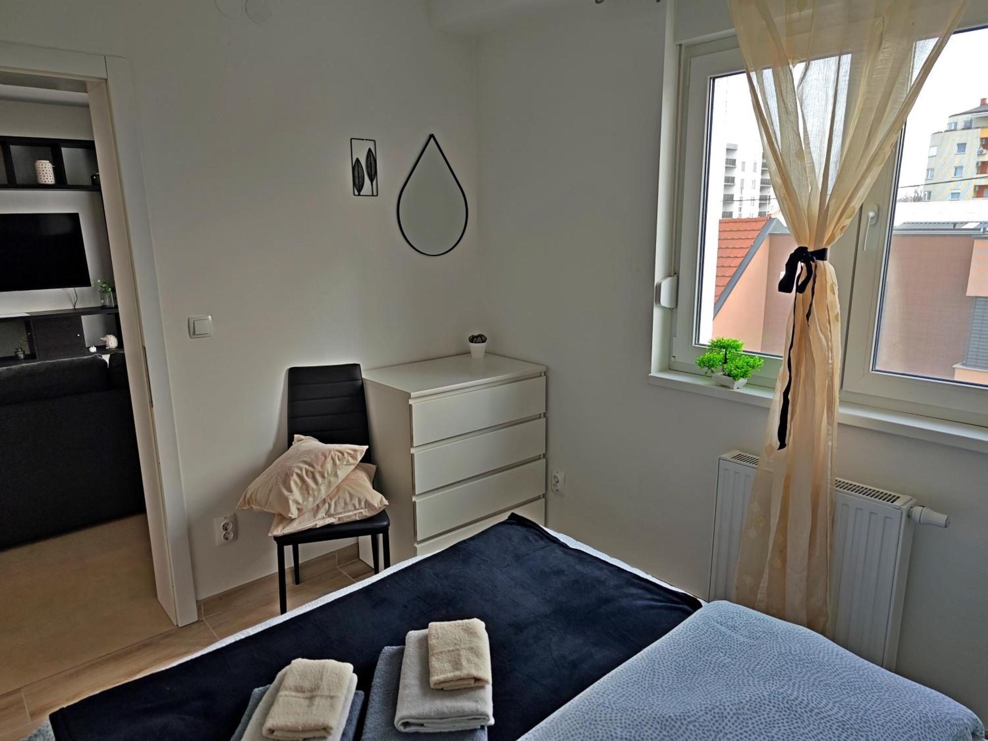 Level Up -Self Check In Apartman Eszék Kültér fotó
