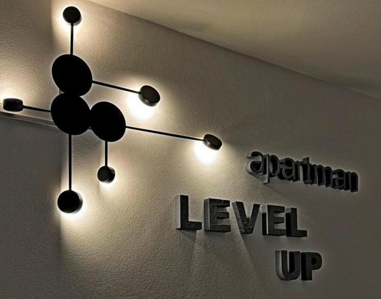 Level Up -Self Check In Apartman Eszék Kültér fotó