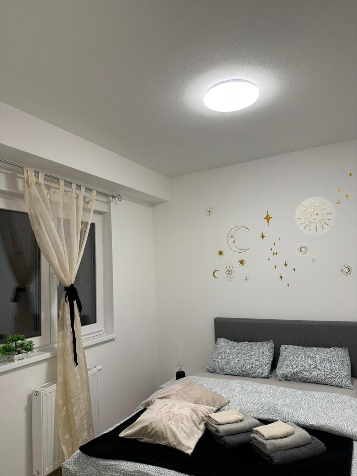 Level Up -Self Check In Apartman Eszék Kültér fotó