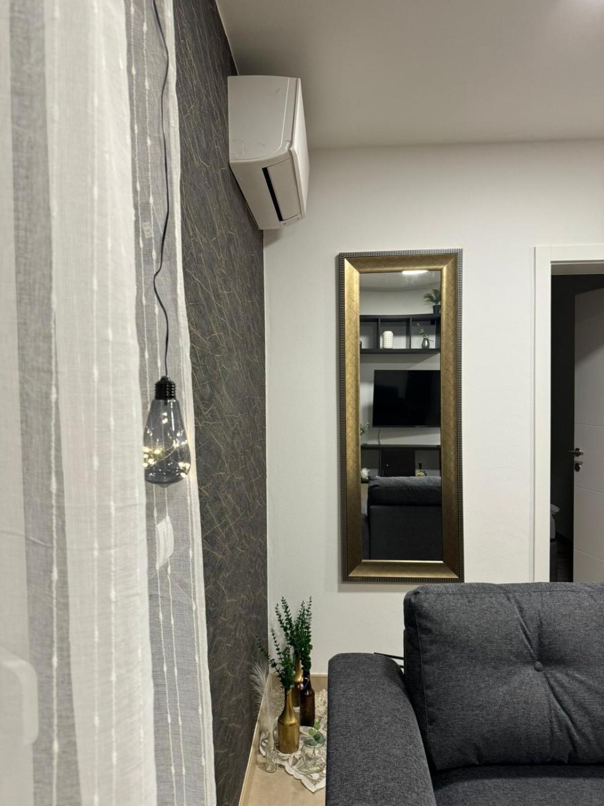 Level Up -Self Check In Apartman Eszék Kültér fotó